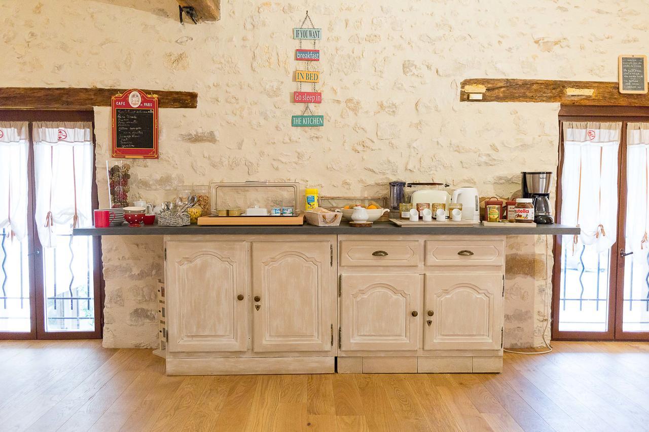 Bed and Breakfast La Ferme Du Vintue Etrechy  Экстерьер фото